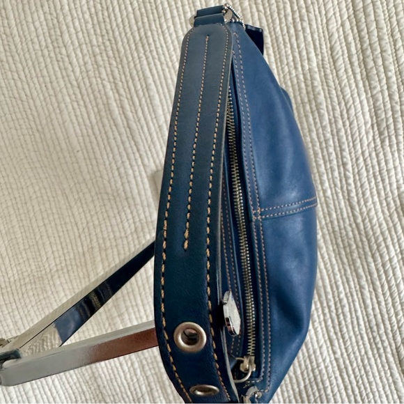 Coach Legacy Demi Hobo (Style #9584) - Picture 15 of 15